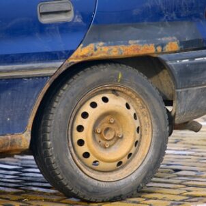 Dirty-Tire-Brakes-Car-Unsafe